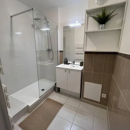 Appartement Dammarie-Les-Lys Apartamento *